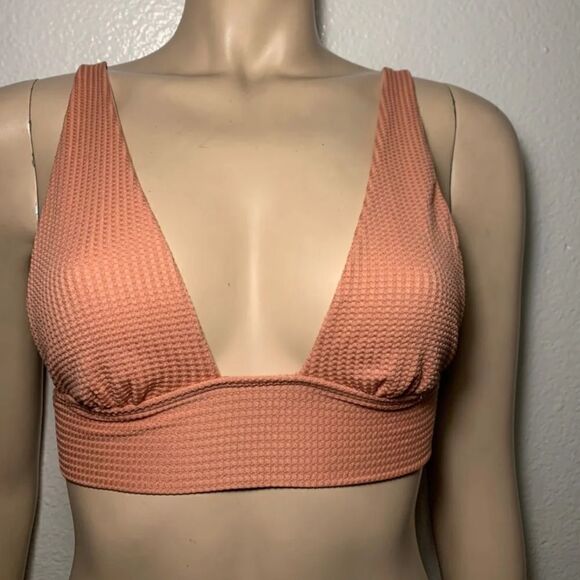 Beach bunny bikini set!! - Picture 3 of 5